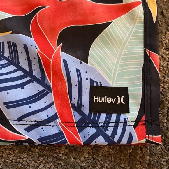 Hurley Men's Bird Rock Volley 17” Board Shorts - Picture 7 of 12